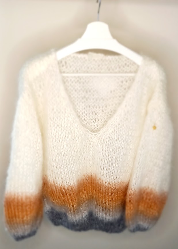 Misty Coffee pullover